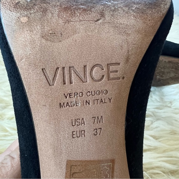 Elegant Black Suede Heels - Picture 7 of 8